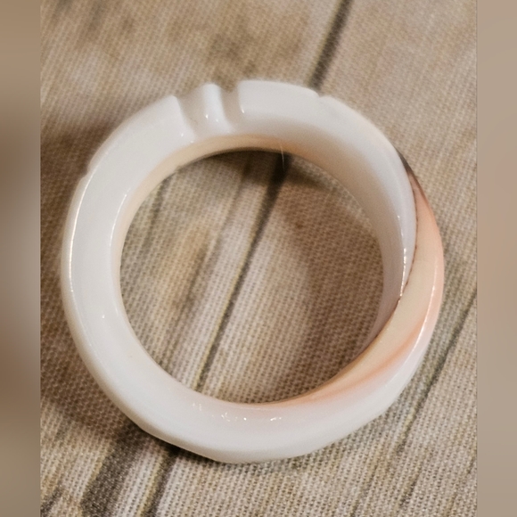 🎉Host Pick🎉 (2) Shell Carved Rings ☆ Made in Hawaii - Oahu* - Picture 6 of 11